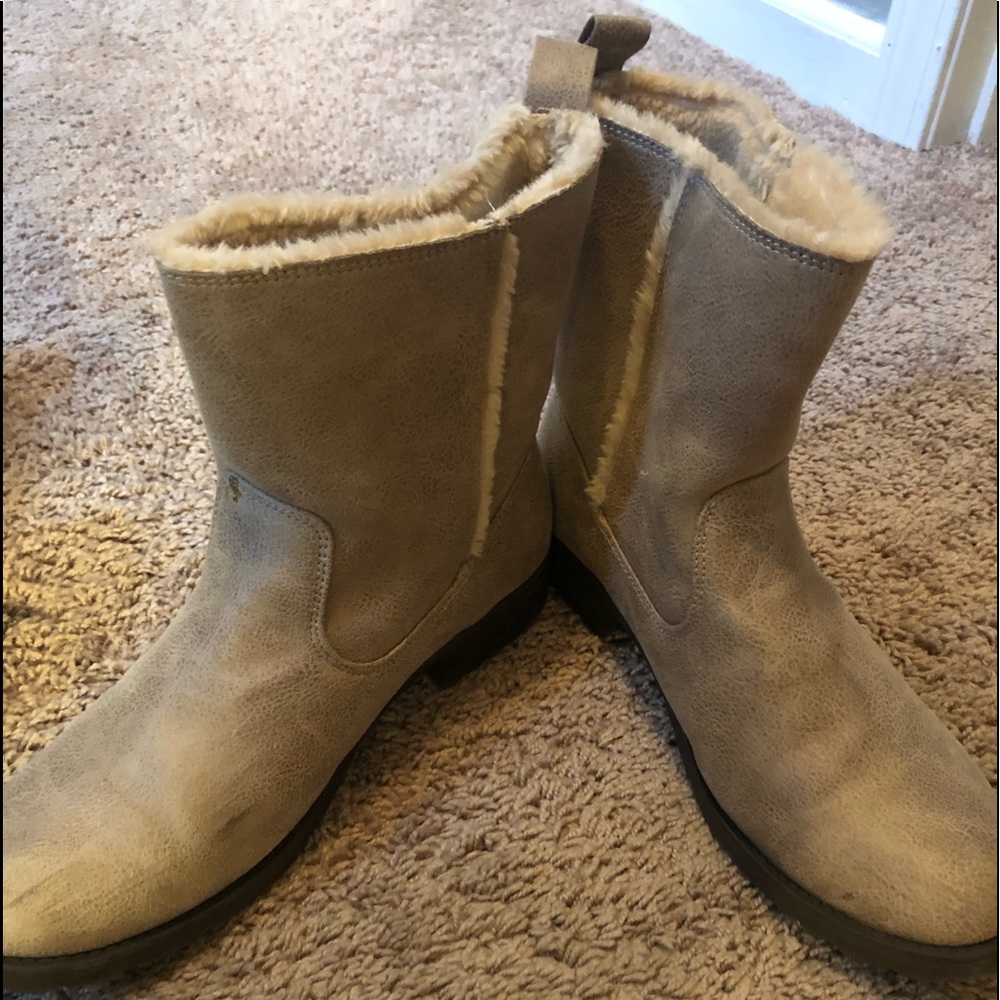 Winter boots